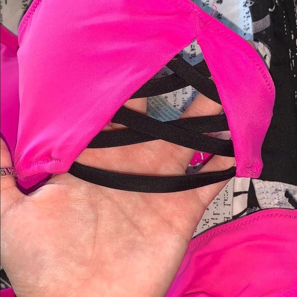 pink full bikini - Picture 3 of 4